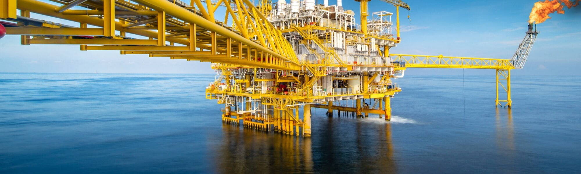 Large offshore oil drilling rig in the Gulf
